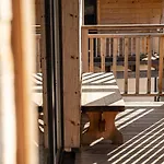 Charivari Inzell, Chalet
