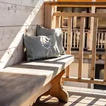 Charivari Inzell, Chalet