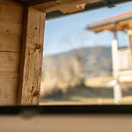 Charivari Inzell, Chalet