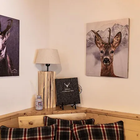 Charivari Inzell, 木屋