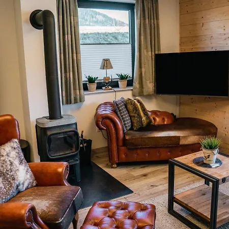 Charivari Inzell, Chalet *
